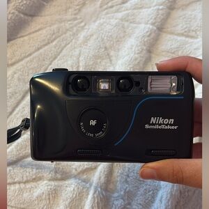 Nikon SmileTaker Compact Camera — Black with Blue Accent